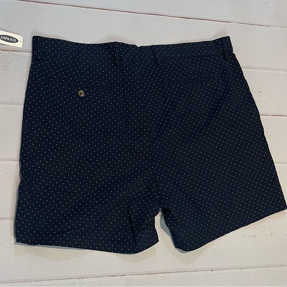 NWT Mens Navy Blue Polka Dot Old Navy Shorts Size 40 - Picture 2 of 3